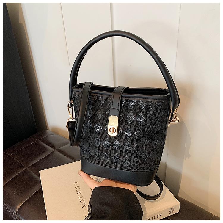 

Женская сумка-ведро 2024 с ромбовидным узором - Ретро колор-блок, Маленький дизайн, Повседневная на плечо/кроссбоди для весны/лета