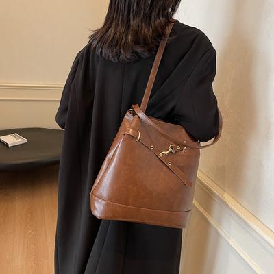 2025 Autumn and Winter New Personalized Retro Smudge High-end Sense One Pack Multi-back Deformation Bucket Backpack Messenger Bag Tide