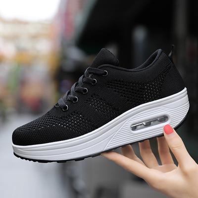 Herbst neue fly-woven Mesh atmungsaktive Sport-Freizeitschuhe Plateau Rocking Shoes Luftpolsterschuhe Damen