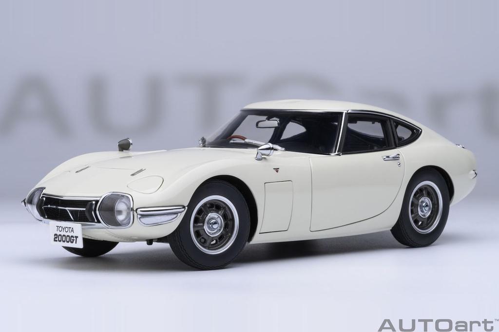 AUTOart Toyota 2000GT 1967 Completed Model 79546 (White)