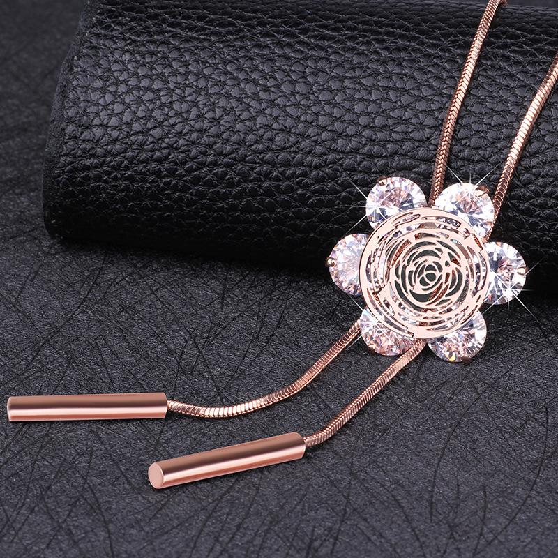 Versatile Crystal Flower Sweater Necklace - Japanese & Korean Fashion Jewelry Pendant