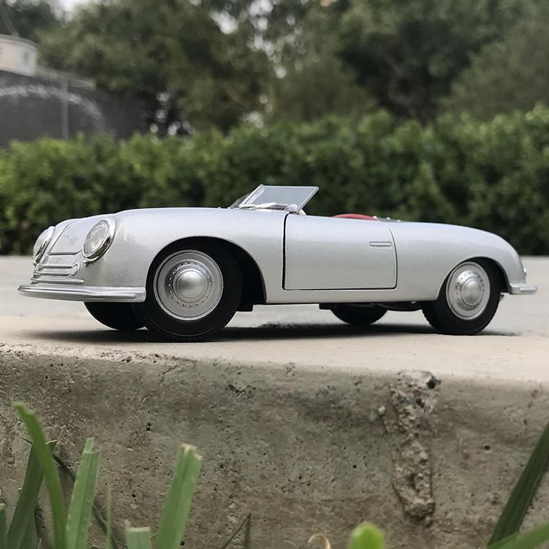 

WELLY 1:24 Porsche 356 No.1 Roadster Alloy Car Diecasts & Toy Vehicles Car Model Miniature Scale Model Car Toy For Children срібний