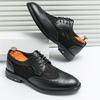 Moda Verão Moda Nova Masculina Bico Fino Respirável Couro Patente Oxford Sapatos Designer Formal Casamento Baile Formatura Calçado