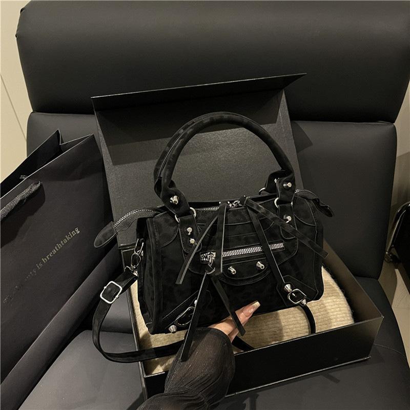 Single-shoulder Crossbody Bag, Fashionable, Casual, Unique Small Square Bag, Simple Ladies' Bag Casually