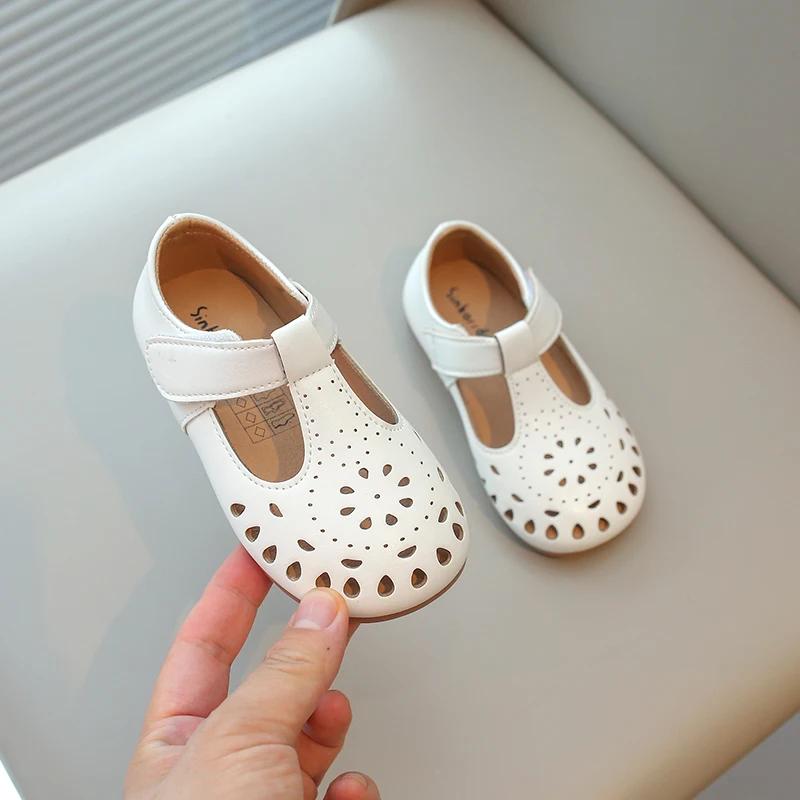 Girls Leather Shoes Hollow Cut-outs Princess Sweet Soft Kids Casual Shoes Spring Summer T-strap Children Flats for Wedding