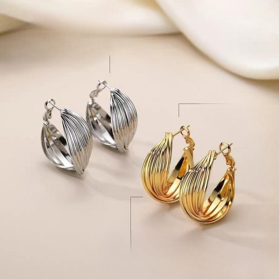 Round Hoop Earrings - Sophisticated Vintage-style Women's Earrings - Luxury Accessory for The Refined.