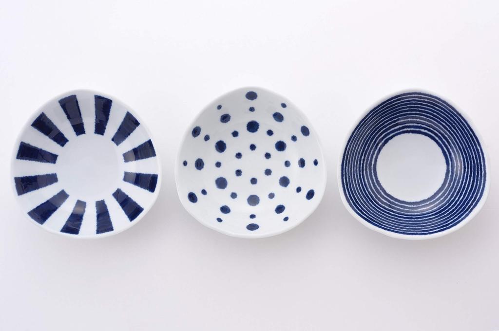 Saikai Pottery Small Stylish Indigo Indigo Ball Triangular Small Bowls of 3 (Saikaitoki) Tableware, Bowls, Bowls, Sukiyaki, Set, (Set Patterns)