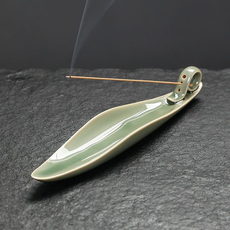1 Stück Kreativer Seladon Keramik Räuchergefäß Perfekt für Serene Teezeremonie Ambiente Schlank Elegante Heimdekoration (Ohne Weihrauch)