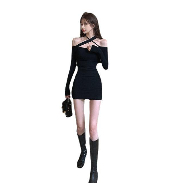 Autumn/Winter 2025 One-Shoulder Slim-Fit Dress for Women: Chic & Alluring Style