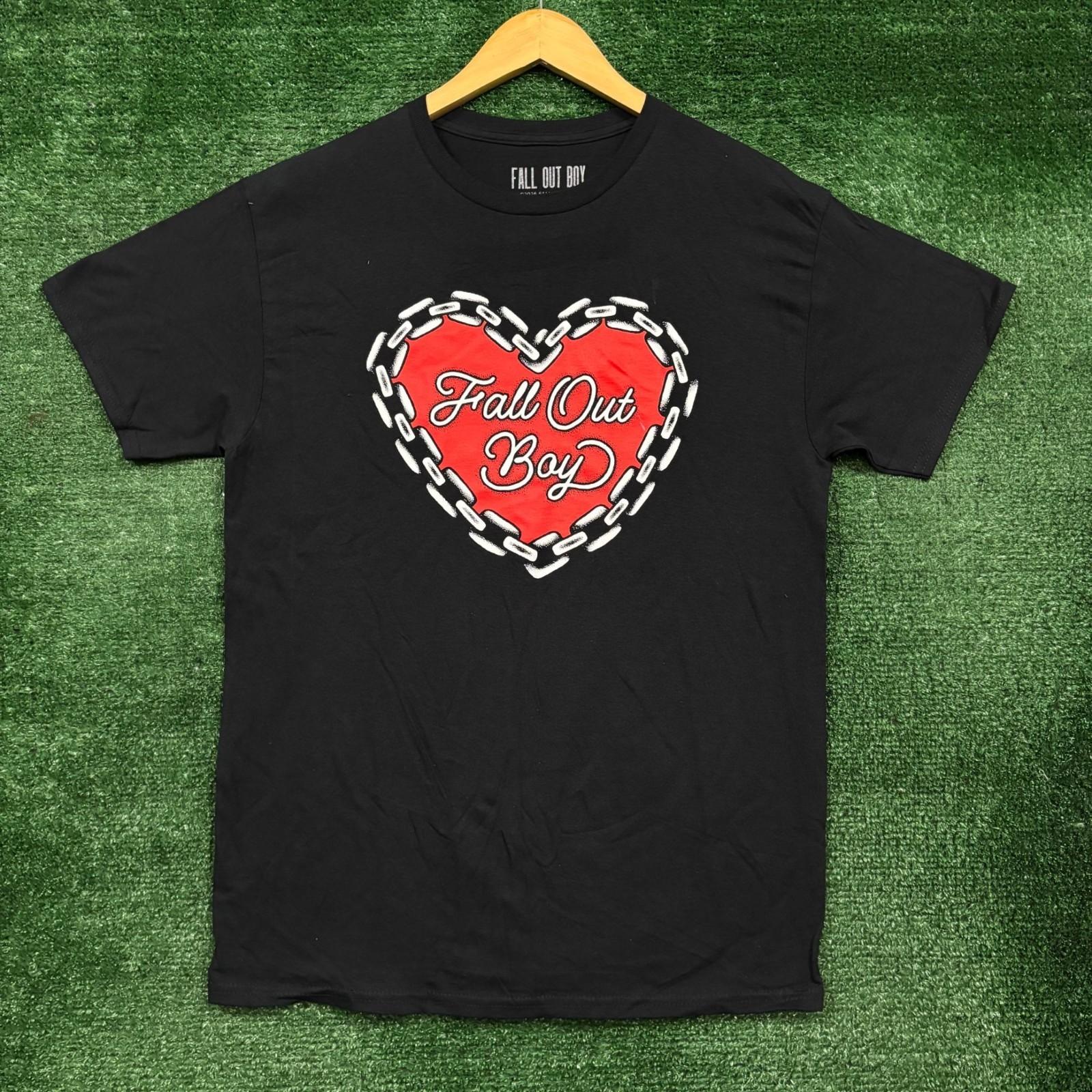 Fall Out Boy Chained Heart Rock Band Size Medium Unisex T-Shirt M