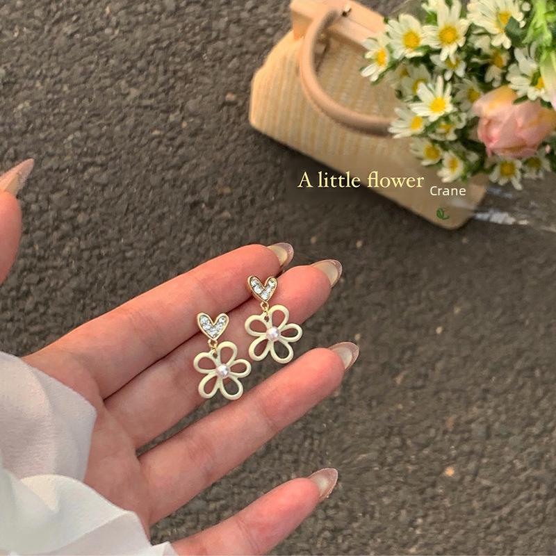 Elegant Bowknot Flower Earrings: 2025 Trendy High-End Design for Women