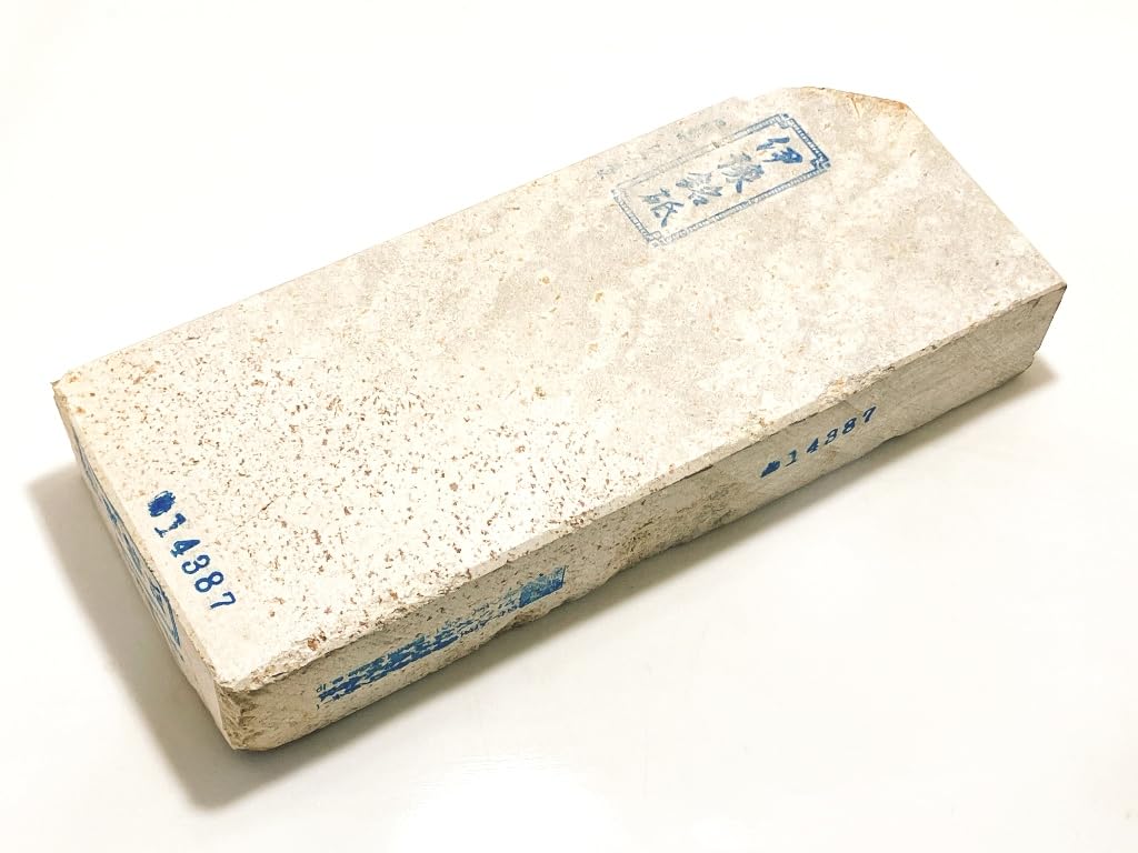 Natural Iyo irregular red crack whetstone, name, Karakawamurayama, star, repaired, #87 / 1,283g