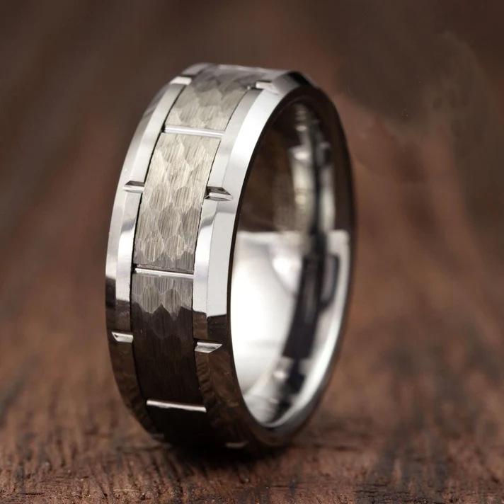 Hot Selling New 8mm Wide Vintage Hammer Pattern Brushed Sand with Horizontal Grooves for Men and Women's Ring Pairs