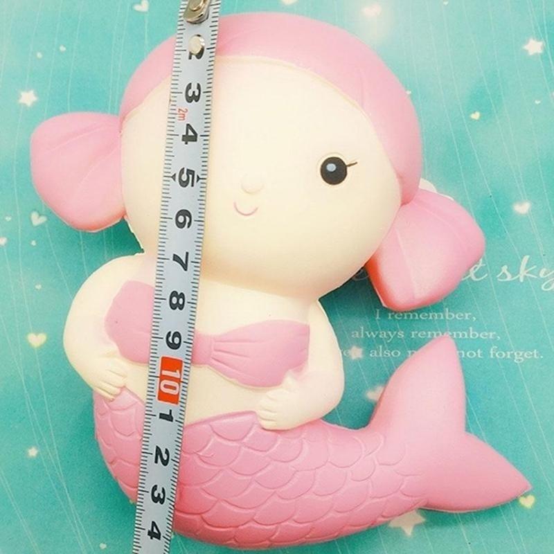 Simulation einer langsam aufsteigenden Spielzeugpuppe