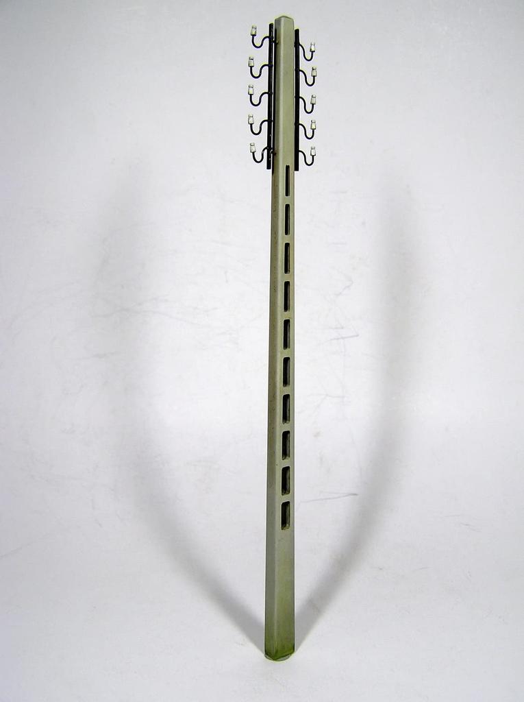 MiniArt 1/35 Scale Concrete Utility Poles (Set of 4) Plastic Model MA35563