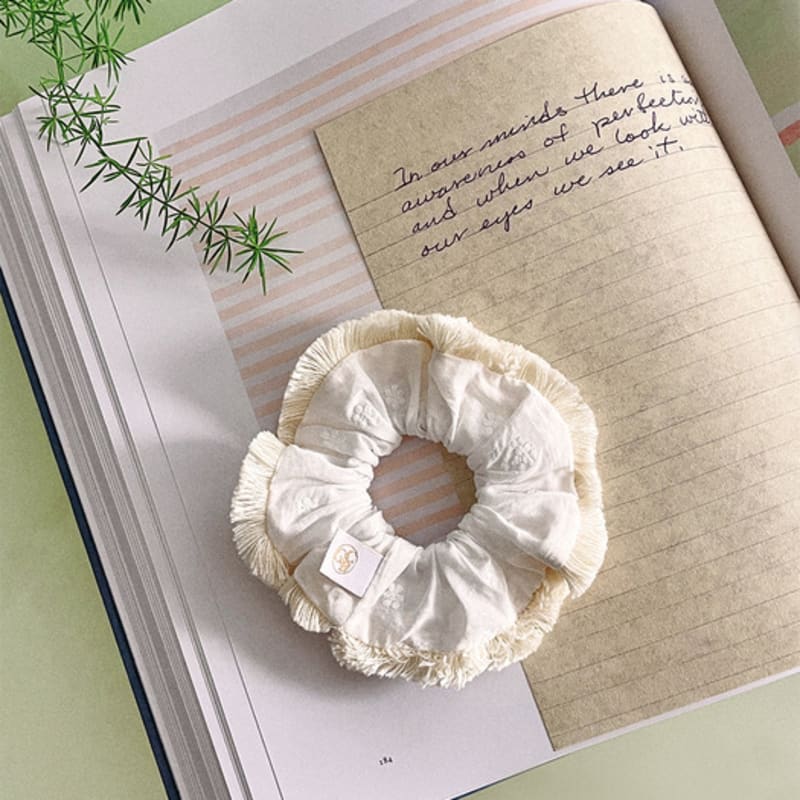 GOCORI Bohemian Tassel Scrunchie