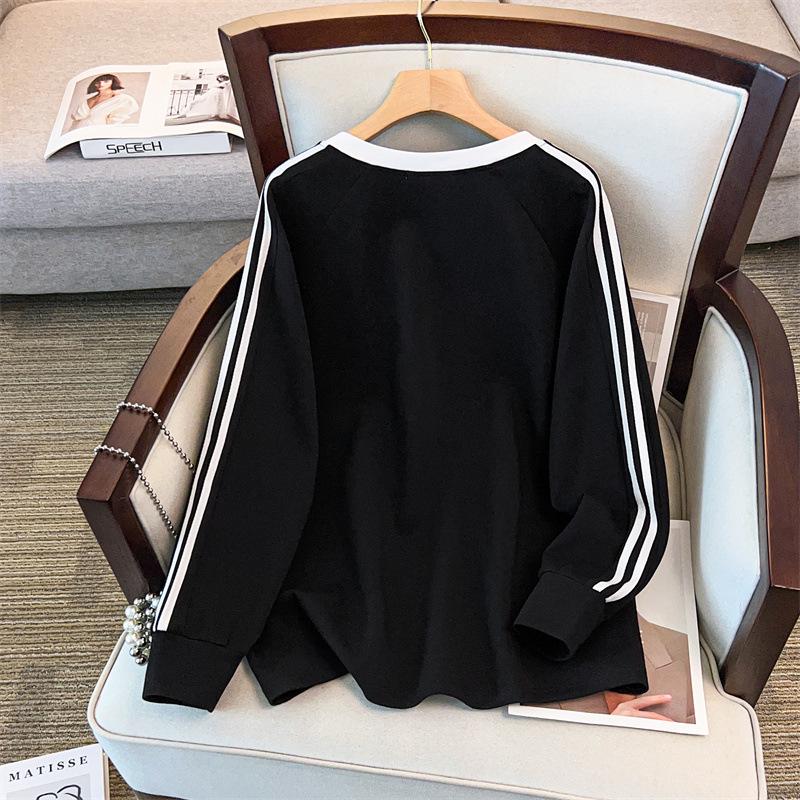 Plus Size Women's V-Neck Sweatshirt: Loose Fit, Slimming, Bust 150-160 Cm, Fits 200-350 Jin