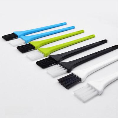 Multipurpose 13cm Cleaning Brush: Ideal for Garlic Press, Grinder, Dusting, and Keyboard Care