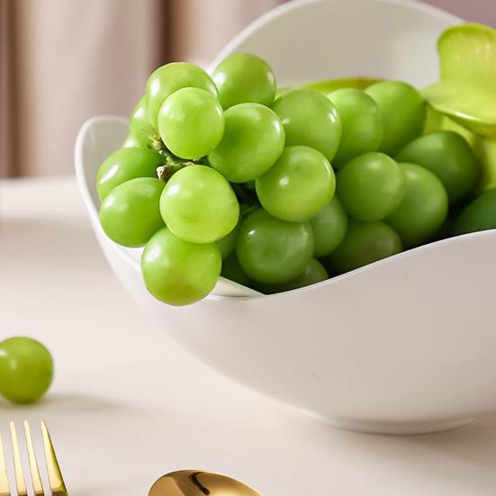 Plastic Salad Bowl Fruit Basket Large Capacity Serving Tray for Snacks Candy Nut Multipurpose Storage Basket for Living Room Kitchen Party