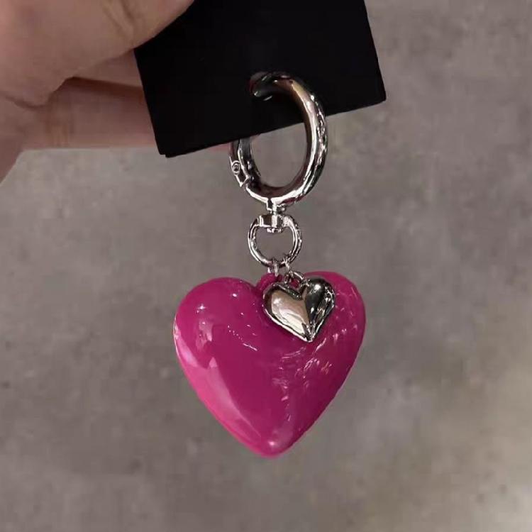 Elegant Big Heart Key Chain Crafted with Resin and Alloy Multifuntional Addition to Fashion Ensembles for Any Occasion