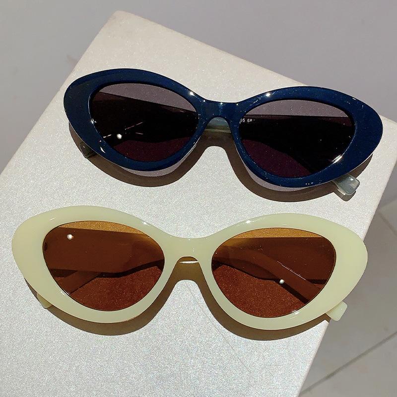 Luxury Designer Vintage Cat Eye Sunglasses Women Men Trendy Punk Jelly Sexy Eyeglasses Sun Glasses