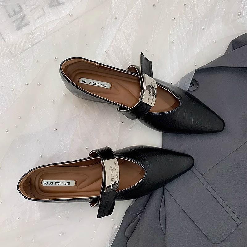 

French flat-soled single shoes women s shoes 2024 new pointed buckle late evening wind silver Mary Jane shoes temperament women s shoes 35 чёрный