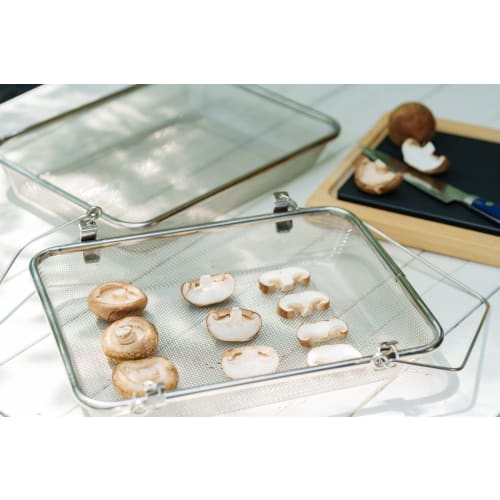 Yoshikawa Good Living Tools Stainless Steel Square Drying Basket for Vegetables and Dried Fruits, Made In Japan, Tsubame-Sanjo, YJ3477