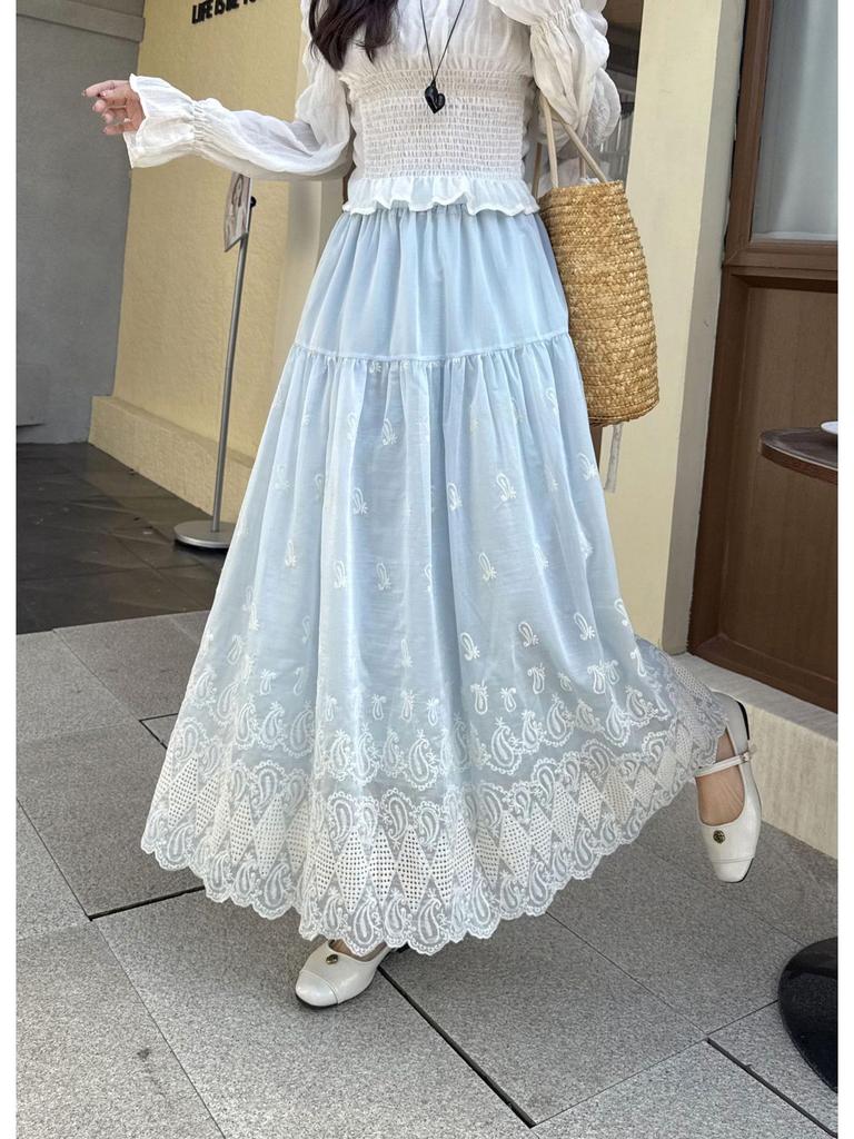 French Fairy Embroidery High-Waist Slim Dress with Cinched A-Line Skirt