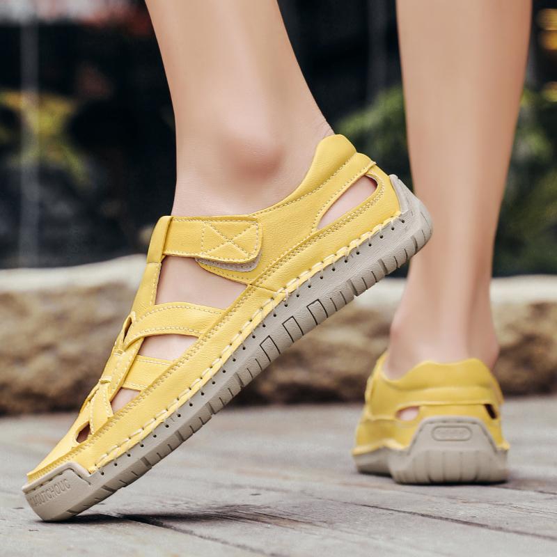 Fashion Business Casual Walking Shoes for Men Non Slip Beach Sandalias Summer Flats Men's Leather Sandals Hollow Out Breathable Sandals