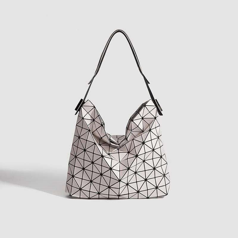 Trendige japanische neue Achseltasche Lässige und vielseitige Pendeltasche Geometrisches Diamantmuster Große Kapazität Einzelne Schulter Handtasche