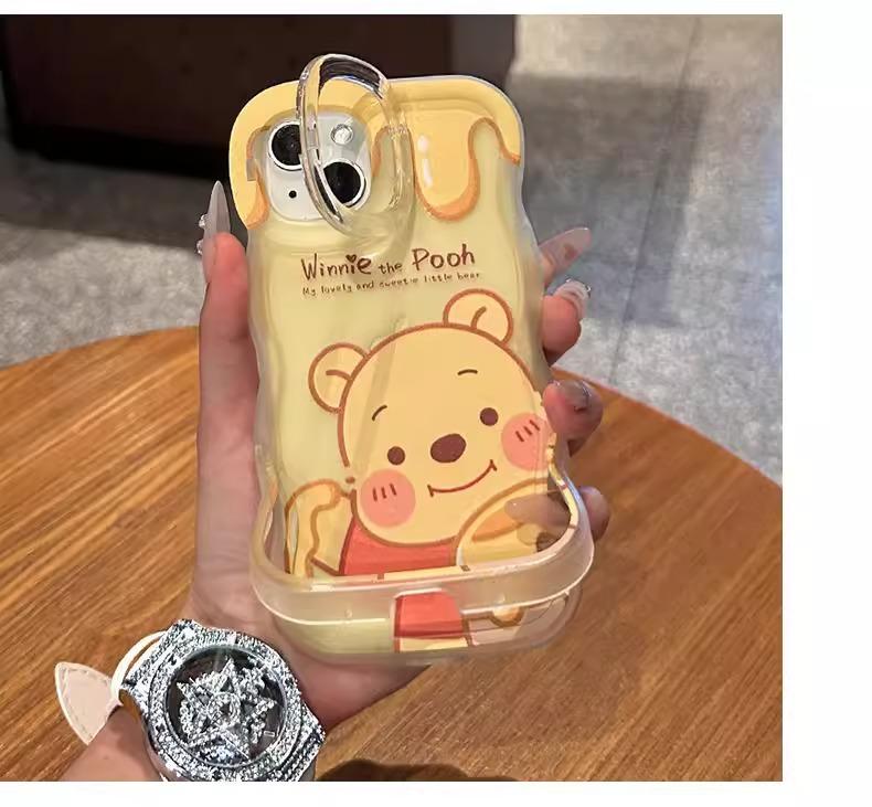

Winnie the Pooh double bracket is suitable for Apple 16 Pro mobile phone case iPhone14max new all-inclusive. Apple 16promax