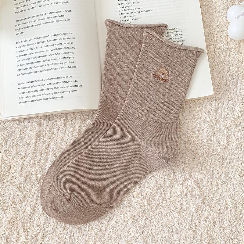 

2025 Spring/Fall Women s Mid-Calf Cartoon Bear Pile Socks - Retro College Style, Warm and Rolled Edge One Size