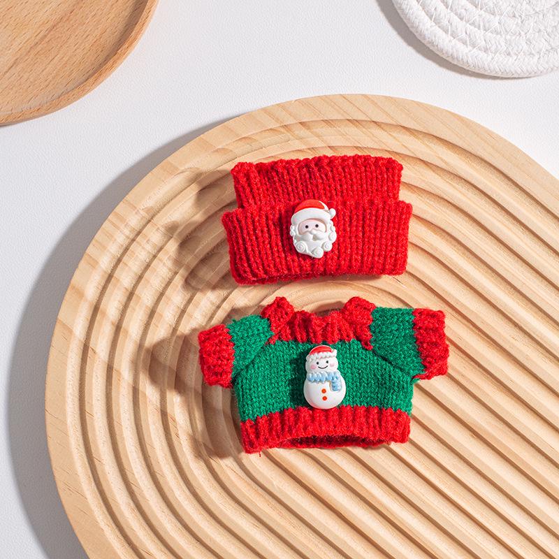 Labubu Christmas Sweater & Accessories Set for All Generations Keychain