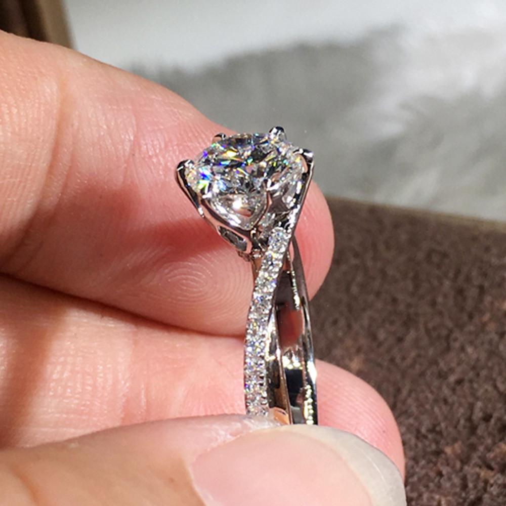 Huitan Luxury 6 Claws Cubic Zirconia Wedding Bands Women's Rings Simple and Elegant Design Engage Proposal Rings Fashion Jewelry