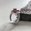 Серебряное кольцо с натуральным рубином 3.673ct, фианитами, вес изделия 4,82 гр (2205050)