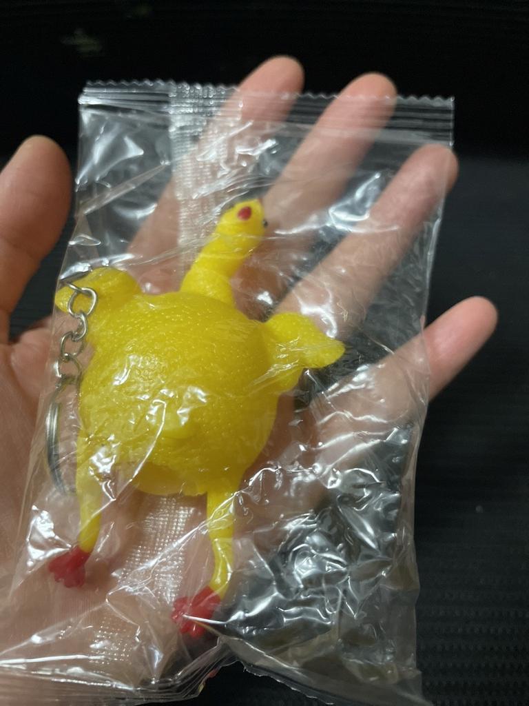 Funny Chicken Egg Laying Hens Crowded Stress Ball Keychain Creative Funny Spoof Tricky Gadgets Toys Chicken Keyring Key Chains