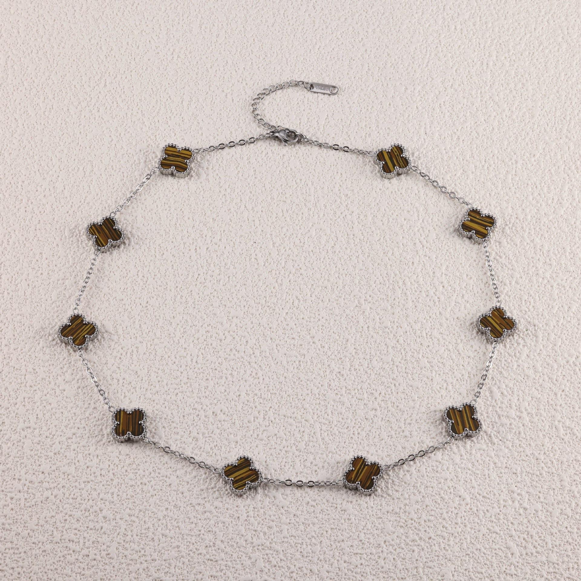 

Steel-colored Four-leaf Clover and Ten-flower Necklace Clavicle Chain Fashionable and Non-fading Necklace for Women