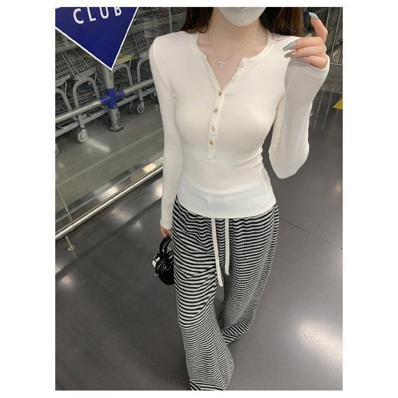 Buttoned half-open collar, regular shoulder, long-sleeve T-shirt for women, 2026 new slim-fit inner top