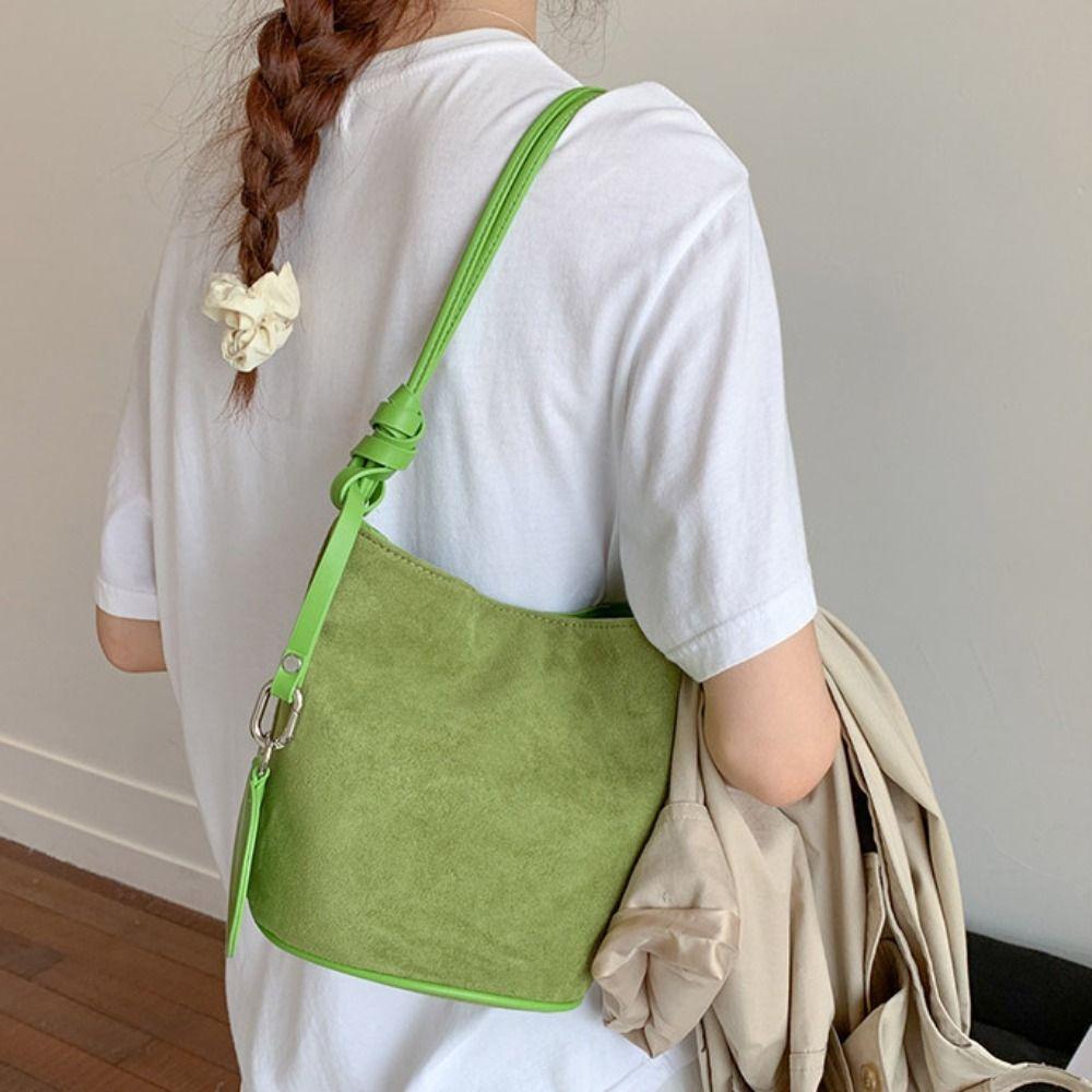 with Round Pendant Faux Suede Bucket Bag Handbag Large Capacity Slouchy Hobo Bags Bucket Bag Shoulder Bag Solid Color Tote Bag