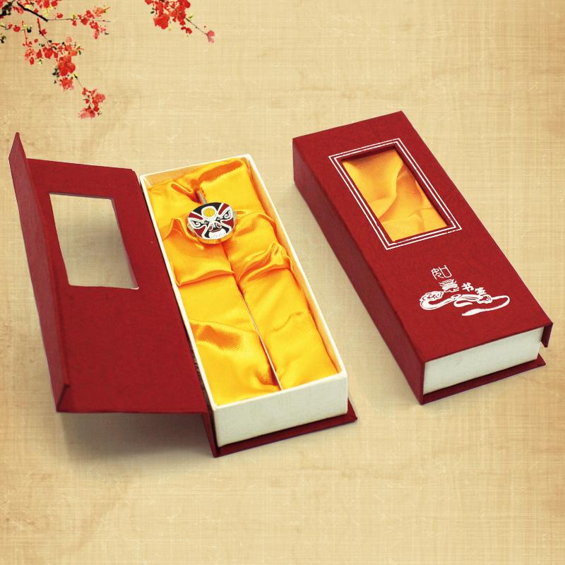 Peking Opera Face Painting Metal Bookmark: Classical Chinese Gift for Travelers, Wrought Iron Craft