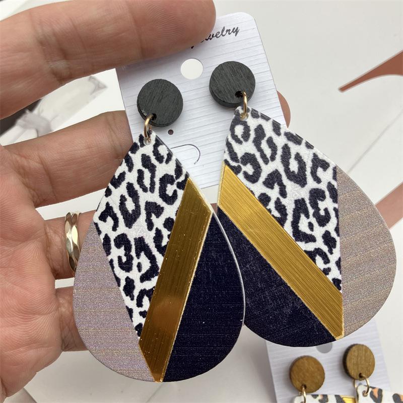 Vintage Painted Big Wooden Earrings Ethnic Exaggerated Pattern Geometric Statement Drop Earrings Vacation Party Jewelry