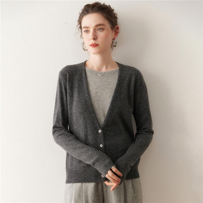2025 Autumn/Winter Women's Color Block Cashmere Sweater - Fake Two-Piece Design, Versatile Knit and Elegant Style