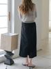 Elssibeui Shirred Waist Midi Skirt_Black