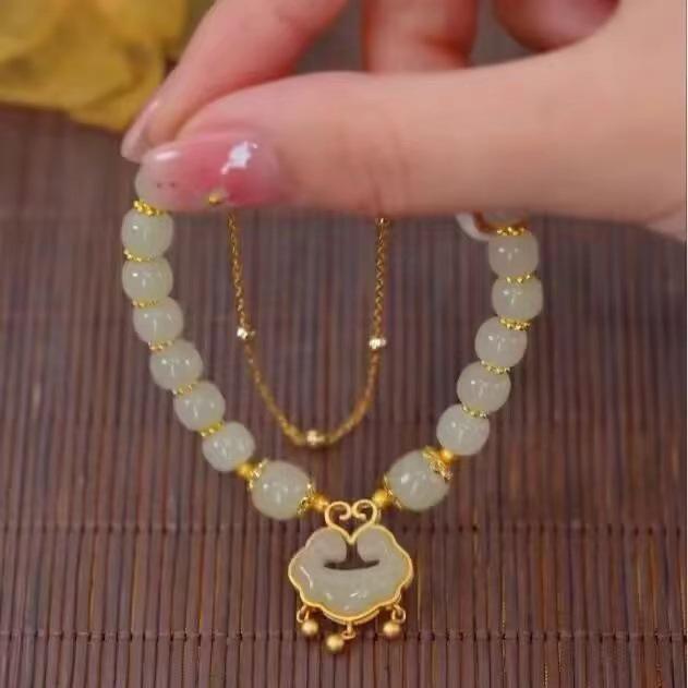 Imitation Hetian Jade Bracelet - Women's Retro Design, Elegant & Durable, Perfect Gift for Girlfriends.