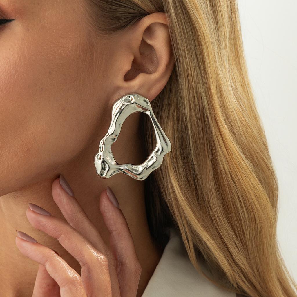 Wind Liquid Metal Pleated Spiral Stud Earrings, Design Sense Geometric Gemstone Round Glossy Earrings