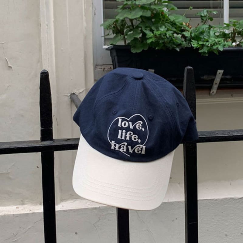 

MAZZZZY love, life, travel Cap (3 colors) Navy & Cream