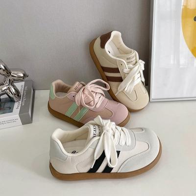 Sapatos baixos femininos retrô nova moda outono versátil casual sapatilhas brancas de bico redondo sapatos de plataforma maré