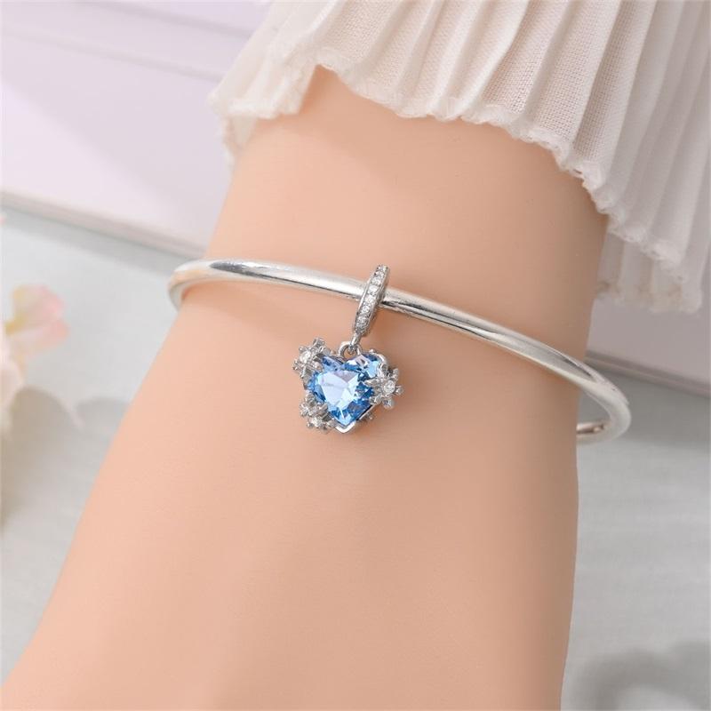 Winter Collection Copper Snowflake Christmas Zircon Pendant Charms Beads Fit Original Bracelets Diy Jewelry Gift