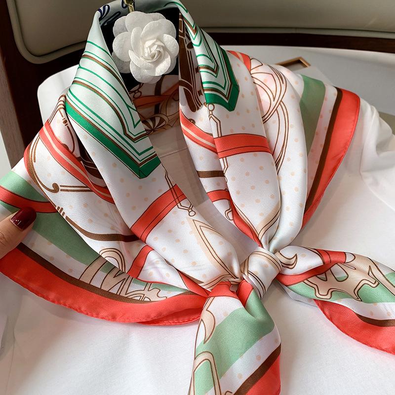 1116 Korean Version of the New Spring and Autumn Printing Fashionable and Simple Small Silk Scarf Women's Decorative Scarf Square Scarf Dual-purpose 