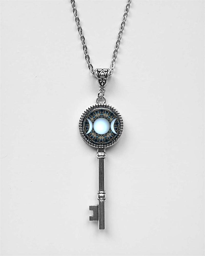 Classic Moon Goddess And Star Glass Necklace With Alloy Pendant For Women And Men